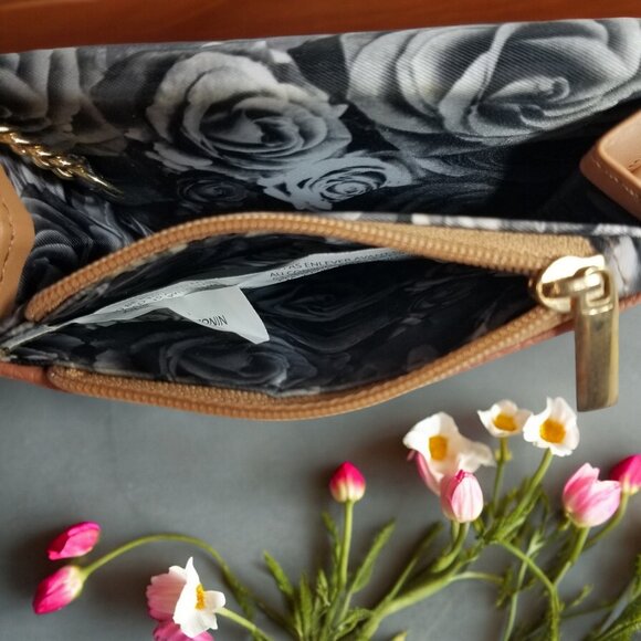 Adrenne Vittadini - Picture 5 of 5